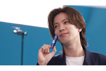 Number_i神宮寺勇太、紺色スーツでスマート演技「プレッシャーをひしひしと感じました」平野紫耀＆岸優太に続き新CM出演 画像