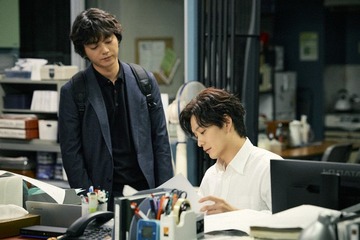 【田鎖ブラザーズ 第1話】真（岡田将生）、弟・稔（染谷将太）と事件捜査することに 隠された事実知り思わぬ方向へ 画像