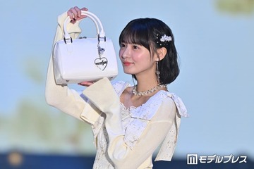 乃木坂46遠藤さくら、ランウェイトップでの“キス顔”に会場悶絶「ドキッとした」「天才的すぎる」花柄ワンピで春全開【ガルアワ2026SS】 画像