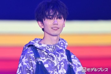 樋口幸平、総柄コーデ着こなすランウェイ「さすがのスタイル」「カッコいい」【ガルアワ2026SS】 画像