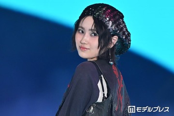 櫻坂46的野美青、ダークなアイメイクで雰囲気ガラリ【ガルアワ2026SS】 画像