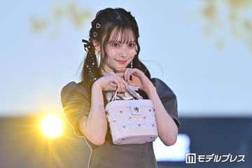 AKB48新センター・伊藤百花、美肌輝くオフショルワンピ姿披露「透明感がすごい」「天使みたい」と反響 画像