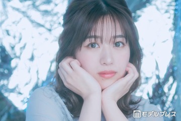 元AKB48メンバー、脚線美披露のミニワンピ×ロングブーツ姿「バランスが完璧」「透明感すごくて見惚れる」と反響 画像
