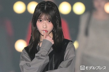 AKB48千葉恵里、ミニスカから美脚スラリ 後輩2人とのディズニー満喫ショットに「スタイルが良すぎて衝撃」「後輩と仲良しで尊い」の声 画像
