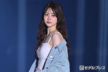 「今日好き」りんか、“超ミニ丈”から色白美脚スラリ「スタイルの良さに驚く」「何頭身？」と注目集まる 画像