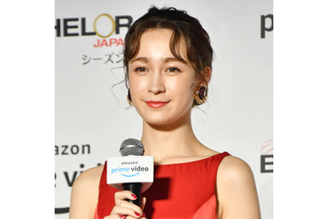 藤井サチ「すごく色が可愛い」チークにもマルチに使える愛用アイシャドウ 画像