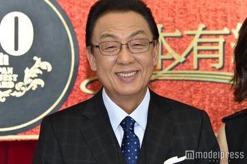 梅沢富美男「気付かれないもんですね」30年ぶりに在来線乗車 駅ホームショットに「普通にいてびっくり」「隣にいたら腰を抜かします」と反響 画像