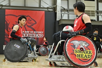 【ＧＩＦＴ 第3話】涼、谷口に誘われシャークの練習へ 画像