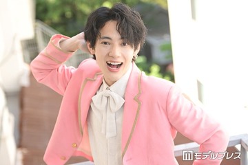 純烈弟分「モナキ」ケンケン、“虚無ピンク”の真相・アイドルオタ活事情・おヨネとはしご酒…読者の質問に全力回答【インタビュー連載Vol.6】 画像