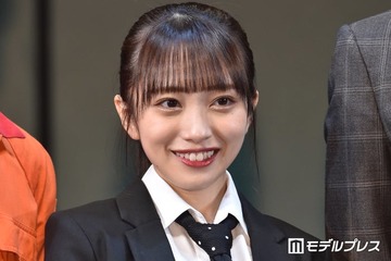 AKB48卒業の向井地美音、ゴージャス衣装から美脚際立つ「着こなせるのすごい」「最高に綺麗」と絶賛の声 画像