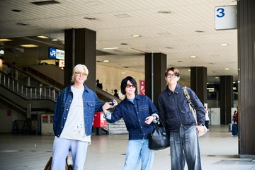 Mrs. GREEN APPLE、スタジアムツアーのため大阪入り 来阪写真公開 画像