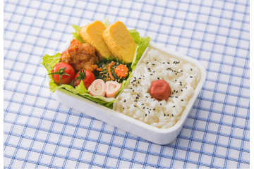 朝慌ててお弁当を作ったら…→蓋をあけた瞬間「なんでこんな形…？」思わず笑った状況とは 画像