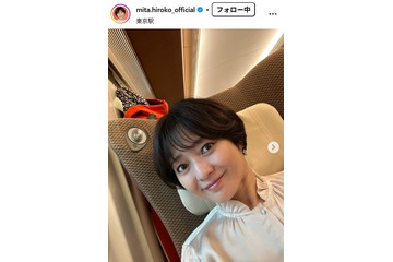 中村芝翫の妻・三田寛子、亡き母偲び披露宴ショット公開「お母様そっくり」「素敵なお写真」と反響【母の日】 画像
