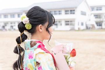 「育て方が間違っていたのか…？」不登校の娘にシングルファーザーの私が抱いた猛烈な無力感。卒業式の日に知った意外すぎる本音とは 画像