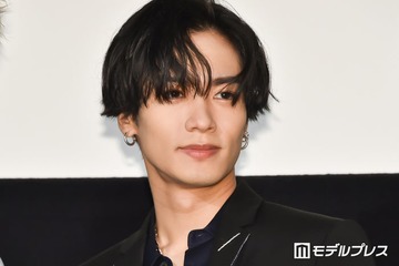 活動再開のTHE RAMPAGE川村壱馬、約半年ぶりにライブ出演 ボーカル3人の“肩寄せショット”も公開 画像