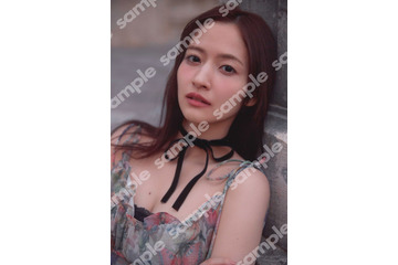 乃木坂46金川紗耶、 1st写真集未掲載カットを採用 書店別購入特典全21種公開【好きのグラデーション】 画像