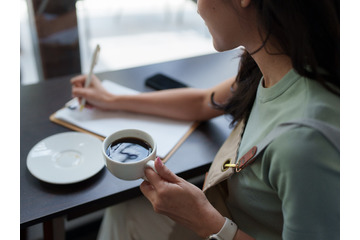 昼寝は仕事効率を34％上げる！何分寝るのが最適？コーヒーで同僚への「面倒見」がよくなる⁉ 【科学的に証明された、脳が冴えるルーティン】 画像