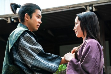 慶（吉岡里帆）の隠し事が明らかに。憎しみが交差する乱世、小一郎（仲野太賀）の歩み寄りから生まれた幸福とは【NHK大河『豊臣兄弟！』19話】 画像