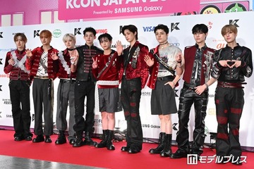 五輪選手、グッズ装備で&TEAMライブに参加 “オタ活”ショットに反響続々「Kくん推しなんだ」「グッズ装備も完璧」 画像
