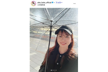皆藤愛子アナ、ノースリーブ＆ミニスカ姿「笑顔が可愛すぎる」「やっぱり白が似合う」と絶賛の声 画像