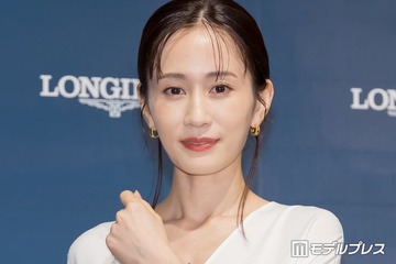 前田敦子、デコルテ見せベアトップドレスに反響「さらに綺麗になってる」「スタイル良すぎ」 画像