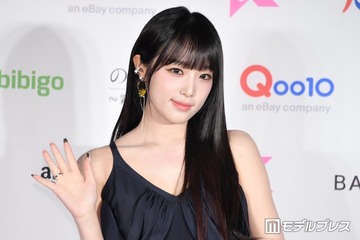 IZ*ONE出身イェナ、爽やかミニスカートで美脚スラリ「脚が真っ直ぐで綺麗」「清涼感すごい」と反響 画像
