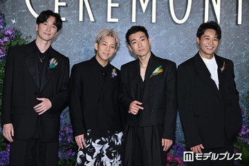 s**t kingz、躍動感溢れるポーズで盛り上げる 胸元に羽あしらったジャケットスタイル【Mrs. GREEN APPLE presents「CEREMONY」】 画像