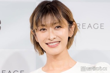 山田優、ミニ丈から圧巻美脚スラリ 幸せ感じた子どもからの“一言”明かす 画像