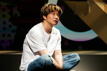 田中圭、約1年ぶり舞台で涙誘う熱演 平井大書き下ろし“母へのラブソング”披露「めっちゃ緊張しました」【母さん、ラブソングです。】 画像