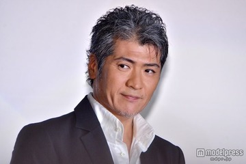 吉川晃司、福岡公演が中断→中止に 喉の不調で「歌唱が困難となり」 画像