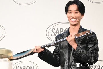 SixTONES田中樹、黒髪イメチェンで印象ガラリ 会見中に衣装チェンジで“オフ”姿も披露 画像