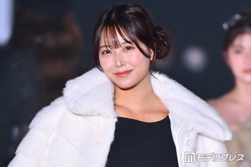 元NMB48白間美瑠、黒透けタイツ×ミニ丈ワンピで美脚スラリ 白ファーがアクセント【関コレ2026A/W】 画像