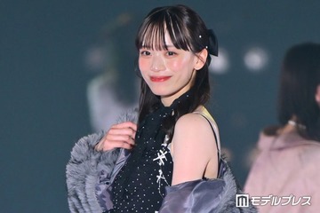 サッカー日本代表 上田綺世選手の妻・由布菜月「関コレ」で堂々ランウェイ ファージャケットから美肩チラ見せ【関コレ2026A/W】 画像