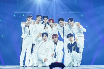 Wanna One、9年ぶり降臨に歓声＆伝説蘇るパフォーマンス 不在メンバーの思い乗せ「次は必ず一緒に」【KCON LA 2026】 画像