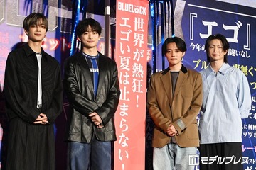 高橋文哉、サプライズで「ブルーロック」舞台挨拶MCに 櫻井海音・高橋恭平・綱啓永ら驚き「これはいいネットニュースになりますよ」 画像