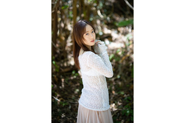 モー娘。小田さくら、アイドル人生最後の写真集発売へ「私にとって大きな財産」水着カット公開 画像