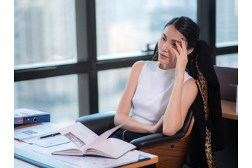 落ち込みやすい人は自分を「過大評価しすぎ」かも⁉ 人材育成のプロが教える、「自信がない」という悩みの正体 画像