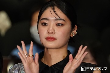 「御上先生」吉柳咲良、メイク前のすっぴんショットが話題「ノーメイクでこの可愛さは反則」「透明感がレベチ」 画像