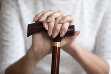 子宮筋腫を全摘した直後から、つらい更年期が始まった。ついに「うつ」と診断された、７年めの焦燥【100人の更年期・2026夏のベストセレクション】 画像