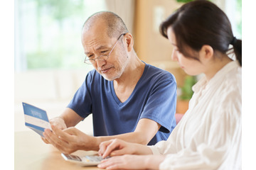 親の介護費用、子どもが払うべき？金額の目安は？知っておきたい「親のお金」の話 画像