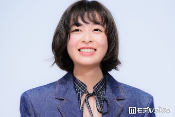 森七菜、東京タワー背景のキャミドレス姿「透明感がすごい」「大人っぽくてドキッとした」 画像