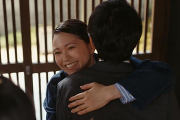 「VIVANT」乃木（堺雅人）＆薫（二階堂ふみ）がキス 前シーズンとの比較に「変化が見える」「可愛いで溢れてる」の声【ネタバレあり】 画像
