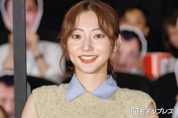 結婚発表の武田玲奈、夜の水族館でのシースルー衣装肩出し衣装姿披露 地元・福島ショットに「幻想的」「すごく綺麗」の声 画像