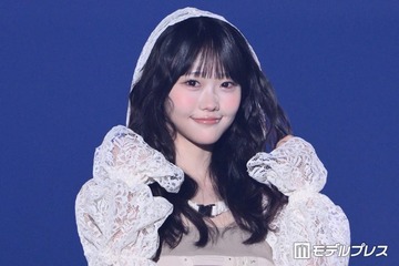 MORE STAR遠藤まりん、フード被りハートポーズで魅せる 色白美脚輝く【IDOL RUNWAY COLLECTION 2026A/W】 画像