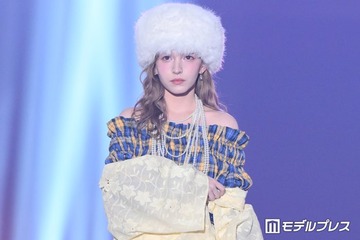 FRUITS ZIPPER早瀬ノエル、トップバッターで「IDOL RUNWAY」開幕 肩出し衣装で美デコルテ披露 画像
