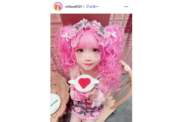 “小学生姫ギャル”りりぴ、リカちゃん人形ヘアに反響「リアルお人形さん」「全部ピンクで可愛すぎる」 画像