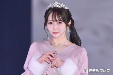 ≠ME谷崎早耶、美スタイル際立つタイトワンピ姿で会場釘付け「甘めコーデ似合う」「お姫様みたい」と反響【ガルアワ2026A/W】 画像