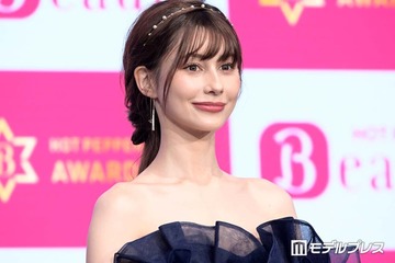 ダレノガレ明美、韓国でのミニ丈ショット披露「スタイル良すぎます」「憧れる」の声 画像
