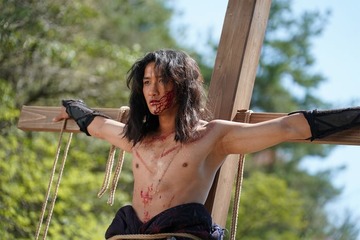 Snow Man岩本照主演ドラマ「真田十勇士」場面写真・あらすじ初解禁 衣裳展示も決定 画像