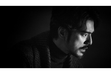 金城武、53歳の誕生日に渋みを増した場面写真解禁『風林火山』麻薬組織の後継者役 画像